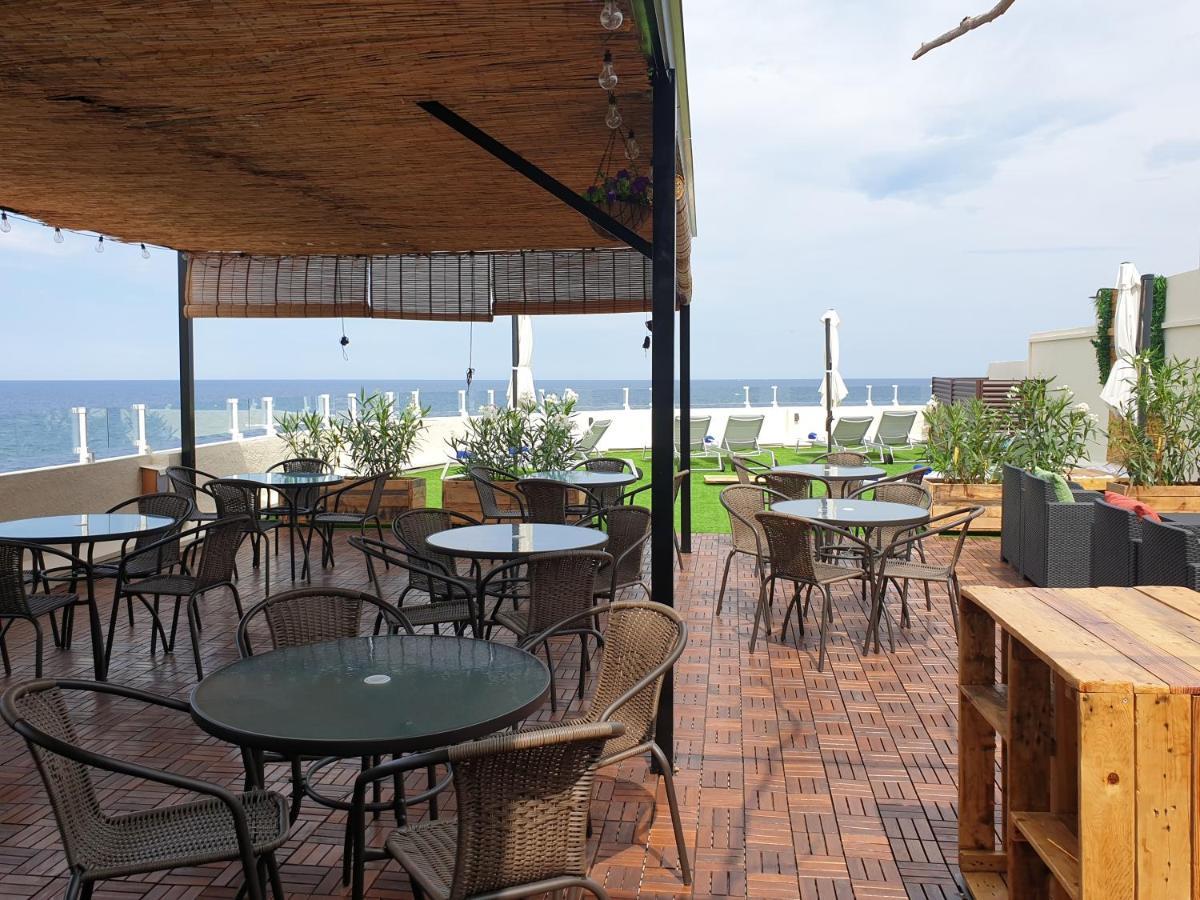 Rallye Hotel L'Escala Exterior photo