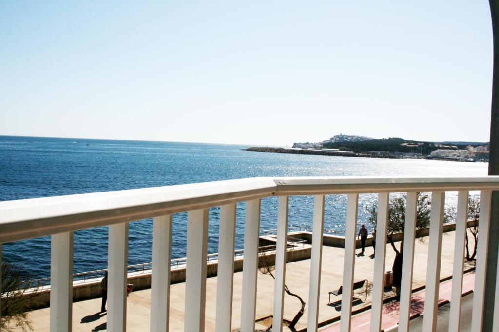 Rallye Hotel L'Escala Exterior photo